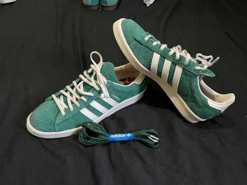 Lot de 6 paires de Adidas Campus 80s édition limitée neuves 44