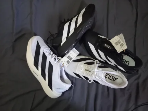 Deux Adidas Adizero EVO SL Original 44 2/3