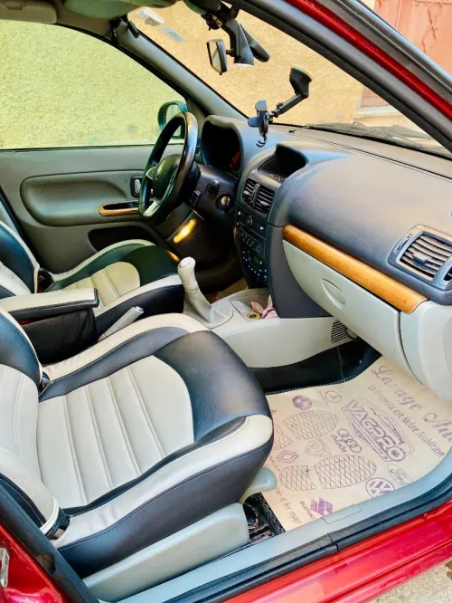 Renault Clio 2 2003 INITIAL PARIS