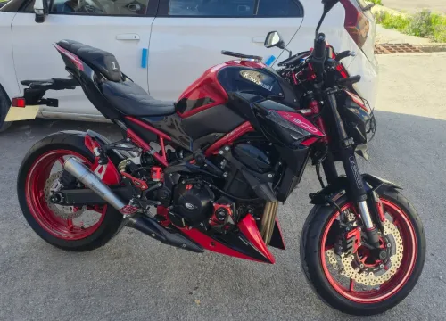 kawasaki Z900 2024