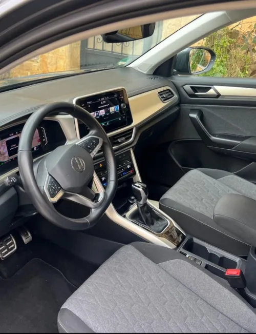Volkswagen T-Roc 2023 