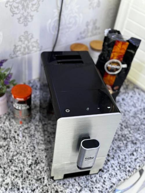 Café machine Beko italyienne Caba france hachoire etat10/10 مكينة قهوة بيكو ايطالية ترحي وتطيب قهوة
