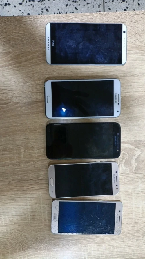 des telephones en panne