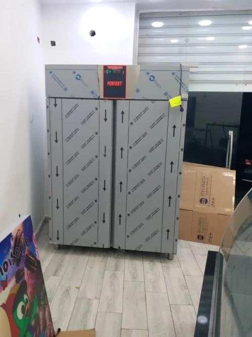 Armoire nigative