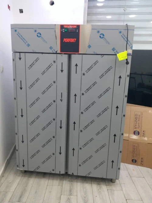 Armoire nigative