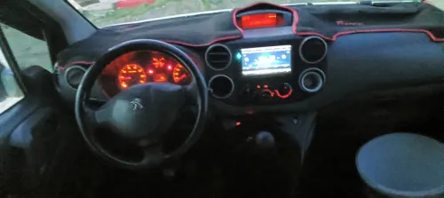 Peugeot Partner 2013 B9