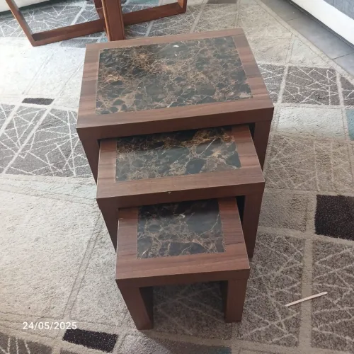   للبيع: 3 ترابيزات صغار Tables basses emboîtables