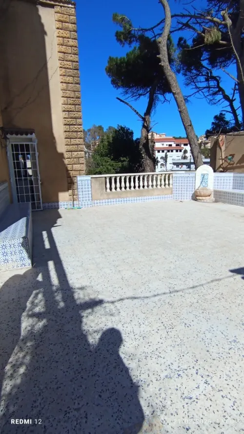 Location Appartement Niveau de villa F5 Alger Bouzareah