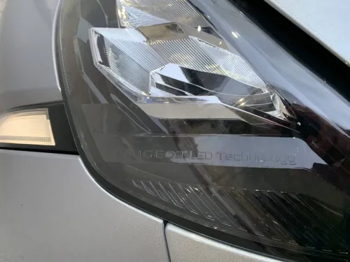 Peugeot 208 2022 Allure (Main Libre/Xénon)