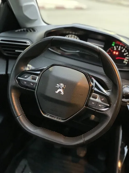 Peugeot 208 2022 Allure (Main libre/Xénon)