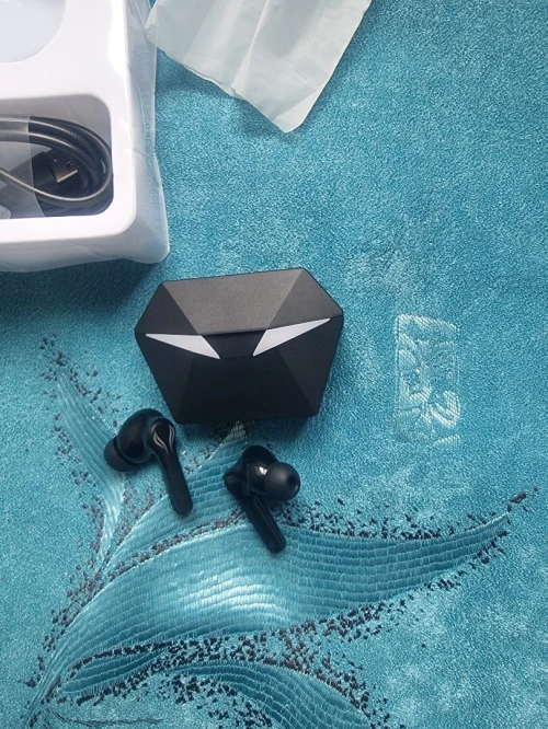 Earbuds gaming