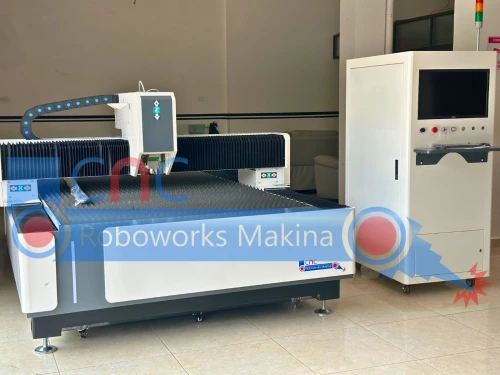 Machine de découpe CNC Laser Fibre ( avec Armoire de commande séparée )