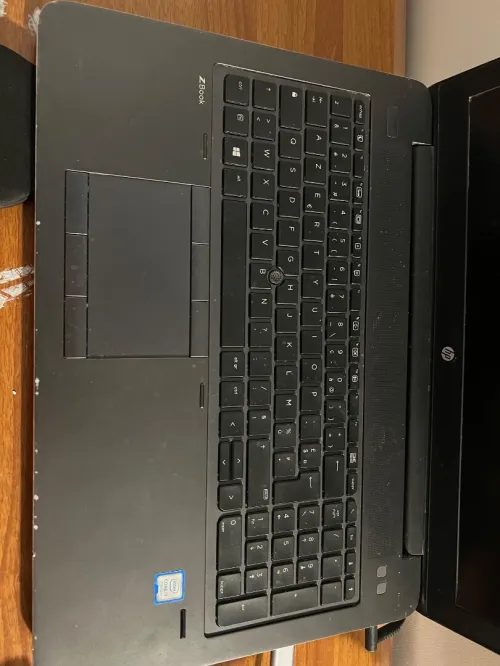 Pc HP (i7 7ème/16gb ram/double carte graphic/256gb ssd/ 1Tb hdd)