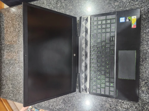 HP Pavilion Gaming i5 8300H 8G 256 SSD Nvidia GTX 1050TI 4GO 15.6" FHD