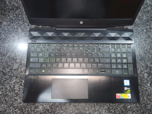 HP Pavilion Gaming i5 8300H 8G 256 SSD Nvidia GTX 1050TI 4GO 15.6" FHD