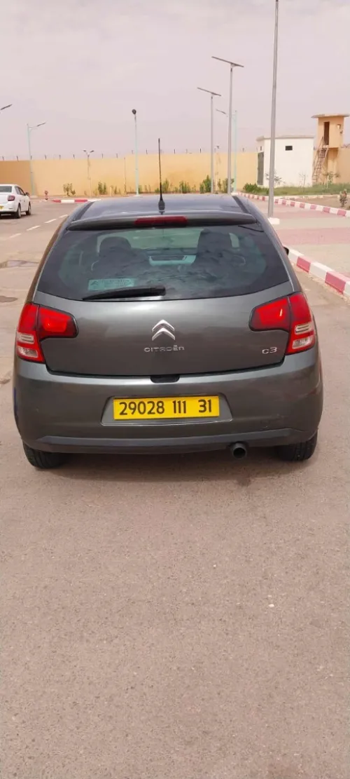 Aston Martin C3 2011 