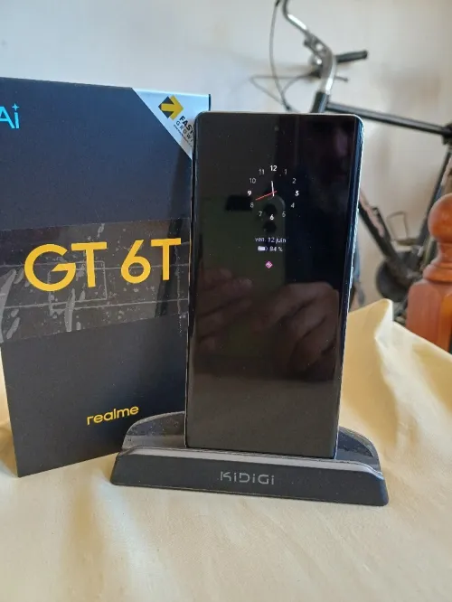Realme GT 6T