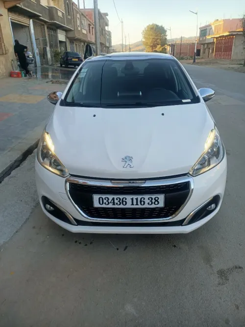 Peugeot 208 2016 Allure Facelift