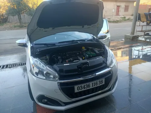 Peugeot 208 2016 Allure Facelift