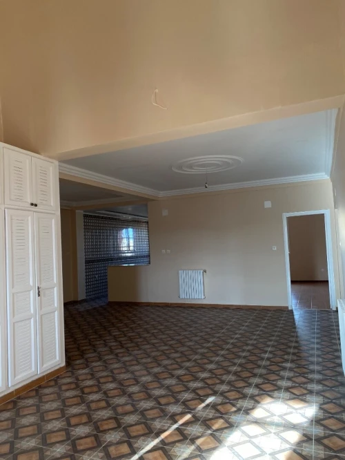 Location Appartement Niveau de villa F4 Alger Draria
