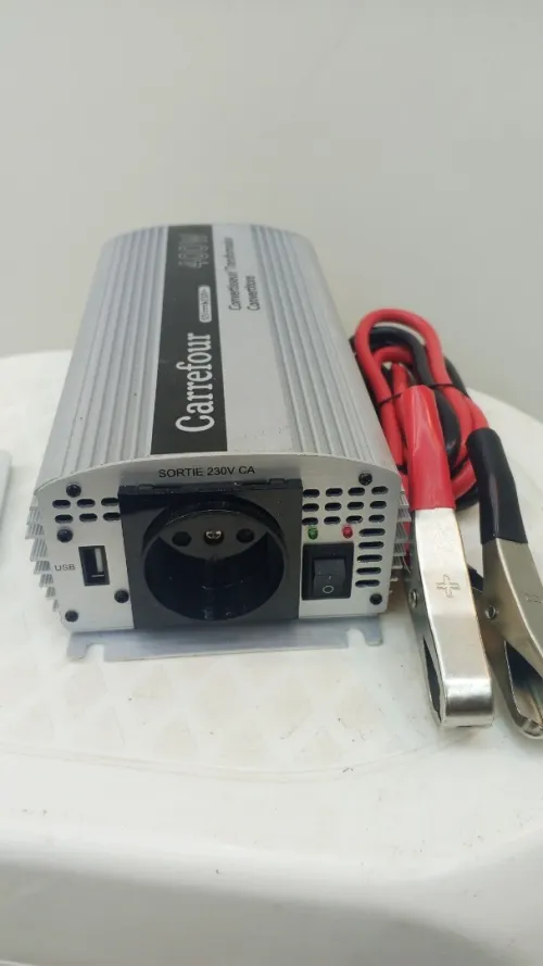 Convertisseur 12V vers 230V Carrefour 400W avec port USB