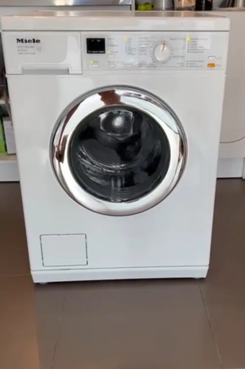 MACHINE A LAVER ALLEMANDE DE MARQUE  MIELE