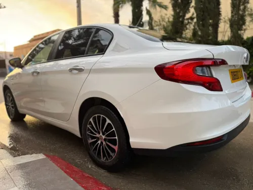 Fiat Tipo Sedan 2024 City plus Boite automatique 24.000km