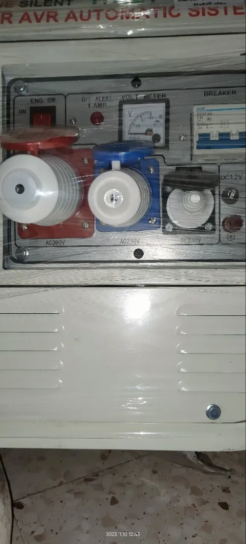 Groupe éléctrogène triphasé plus tronconneuse moto sega 52cc