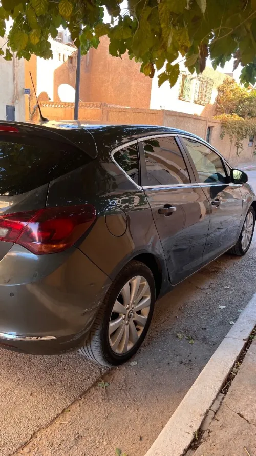 Opel Astra 2015 