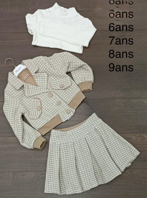Ensemble enfant fille et garçon