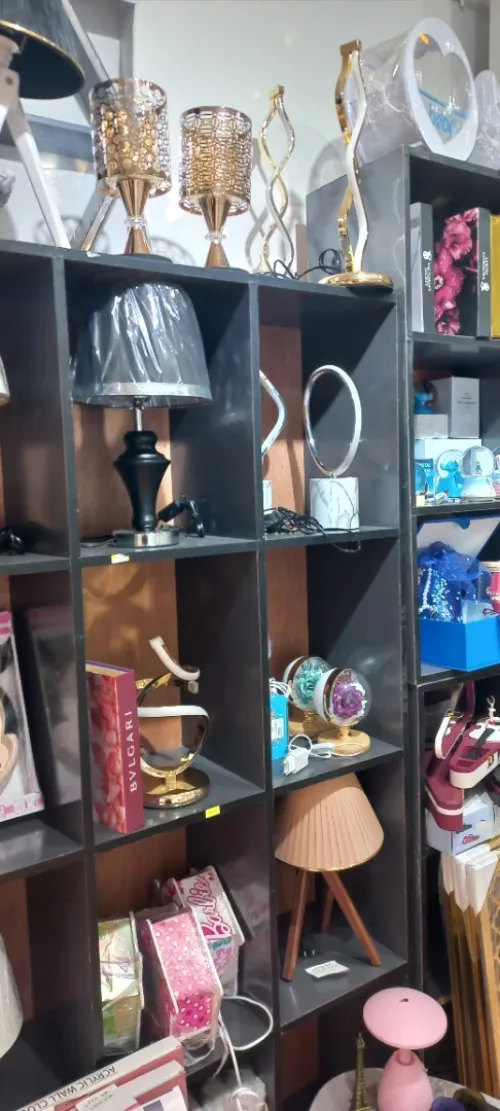Boutique de décorations et cadeaux a vendre