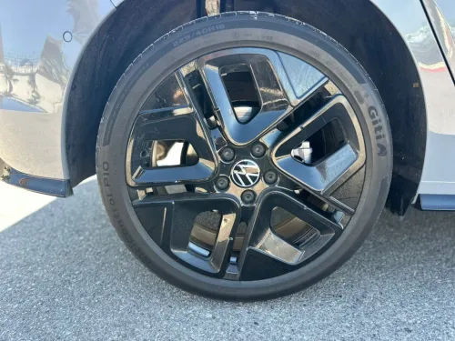 Volkswagen Golf 8.5 2025 R_line
