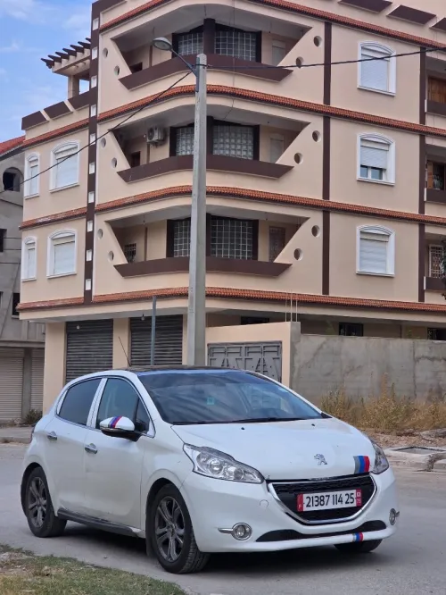Peugeot 208 2014 Allure
