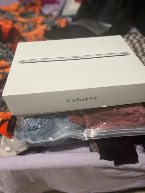 MACBOOK