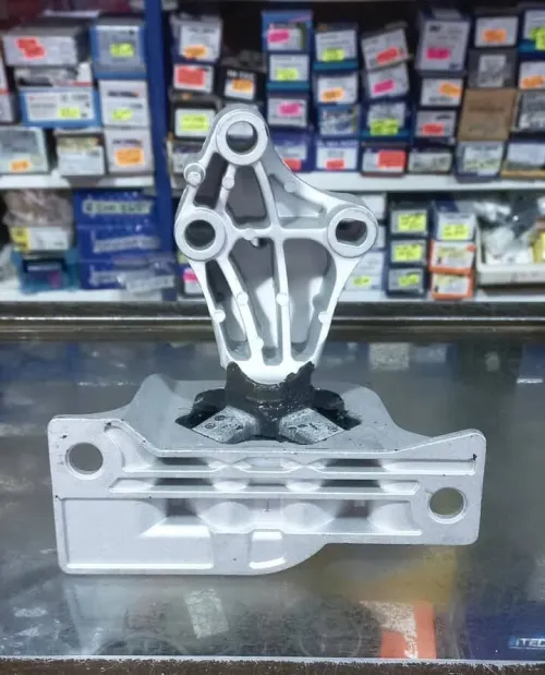 Support moteur clio 3 1.2 16v
