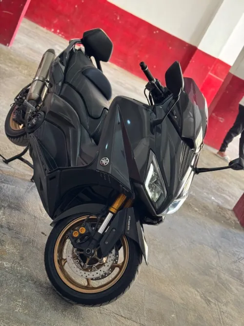 Yamaha T-Max iron 2 2016