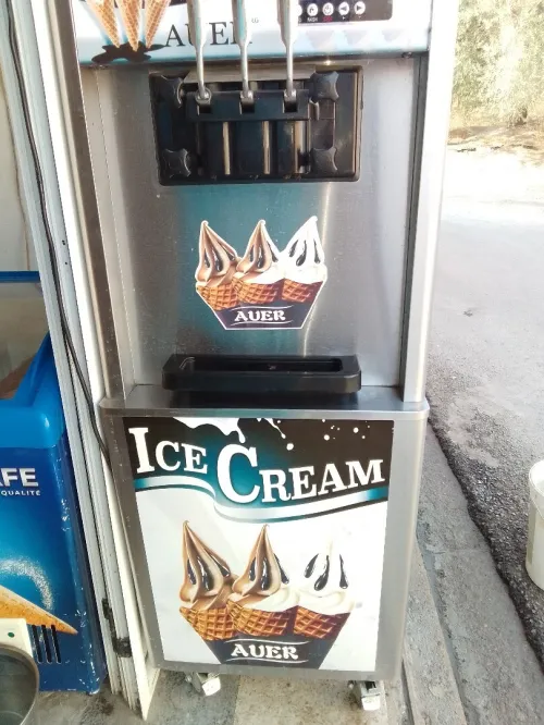 02 Machines ICE crème et machine à jus 