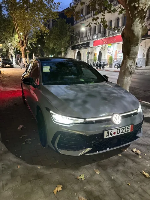 Volkswagen Golf 8 2025 R-Line