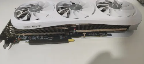 rtx 4070 ti super 16gb zotac blanch