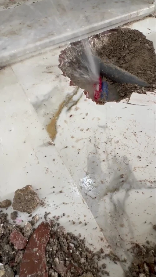 Détection de fuites d'eau encastrée كشف تسربات المياه بدون تكسير