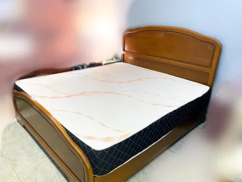Lit en bois massif solide et durable king size + matelas