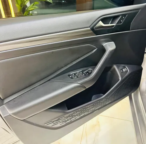 Volkswagen Jetta 2020 Carat