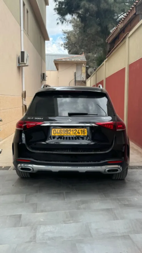 Mercedes GLE 300d 2024 