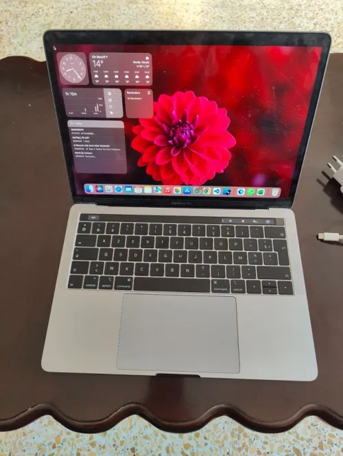 Macbook pro 2019 Touchbar 16GB RAM 512 SSD