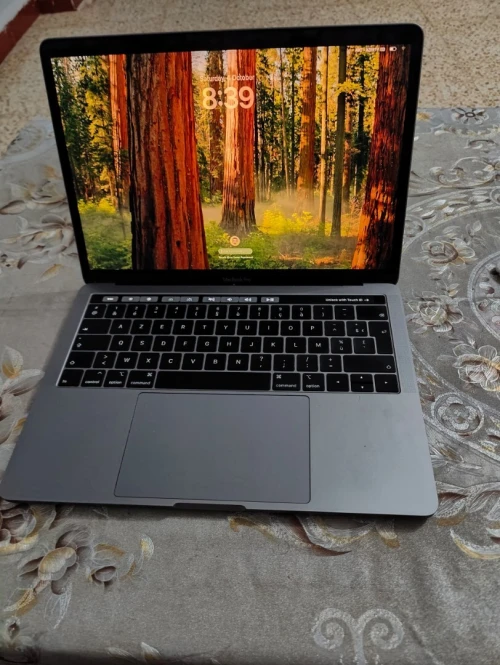 Macbook pro 2019 Touchbar 16GB RAM 512 SSD