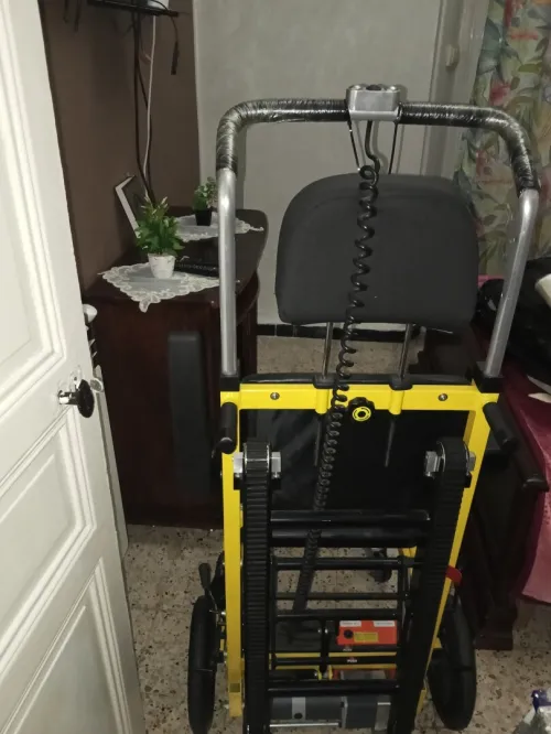 Fauteuil mante-escalier électrique