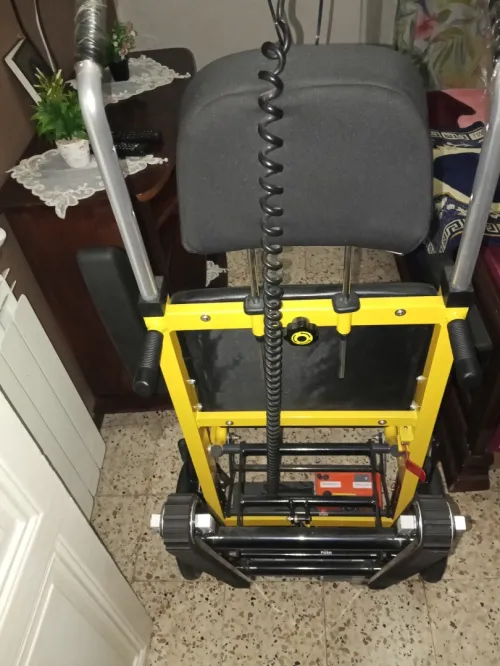 Fauteuil mante-escalier électrique