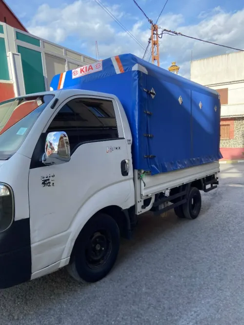 Kia k2700 palatou Kia k2700 platou 2011