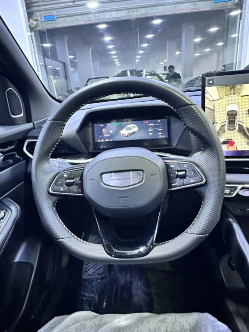 Geely Coolray 2026 