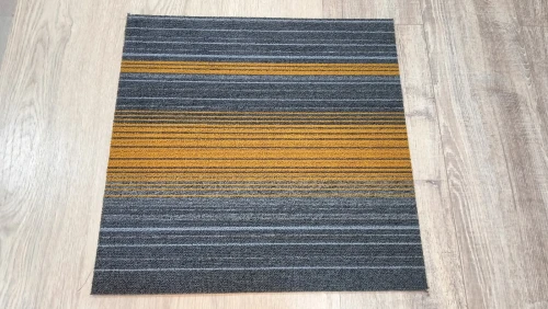 Moquette en dalle 50x50cm, revêtement sol